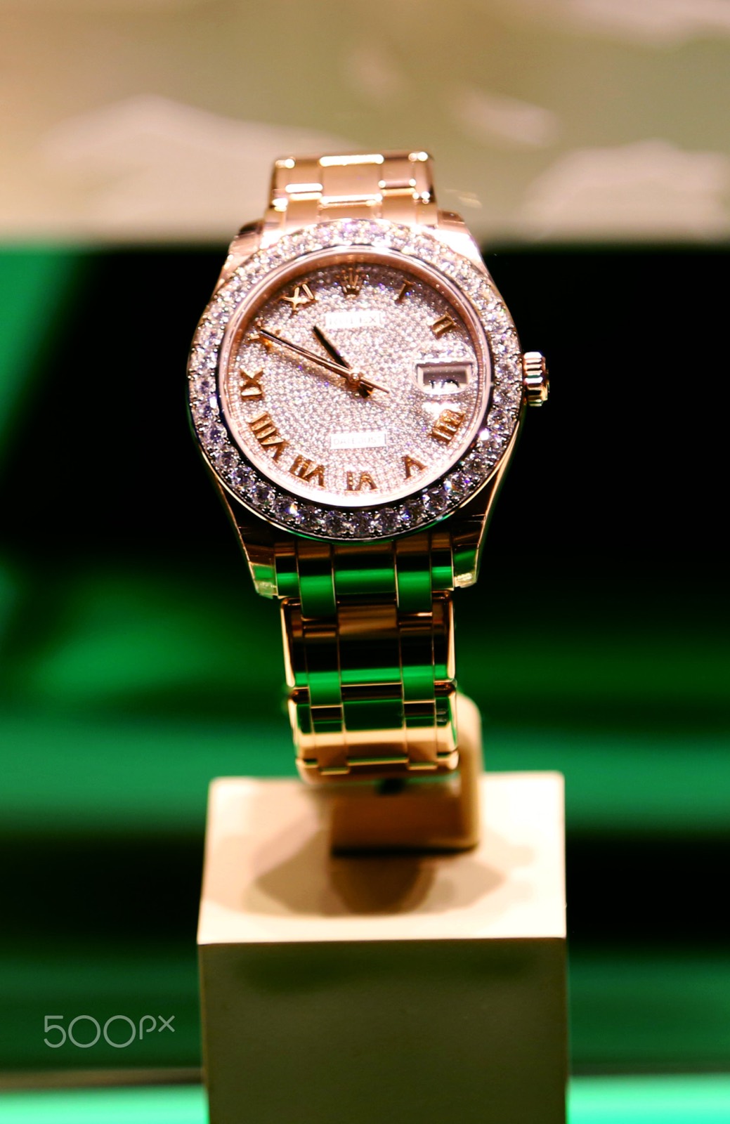 How to Spot a Fake Luxury Watch: 12-Step Buyer Checklist featured watch